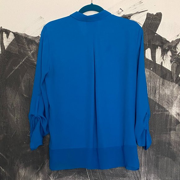 T Tahari | Blue | Button Down | Long Sleeve | Size Medium - Picture 2 of 11